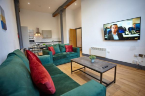 The Larimar Suite